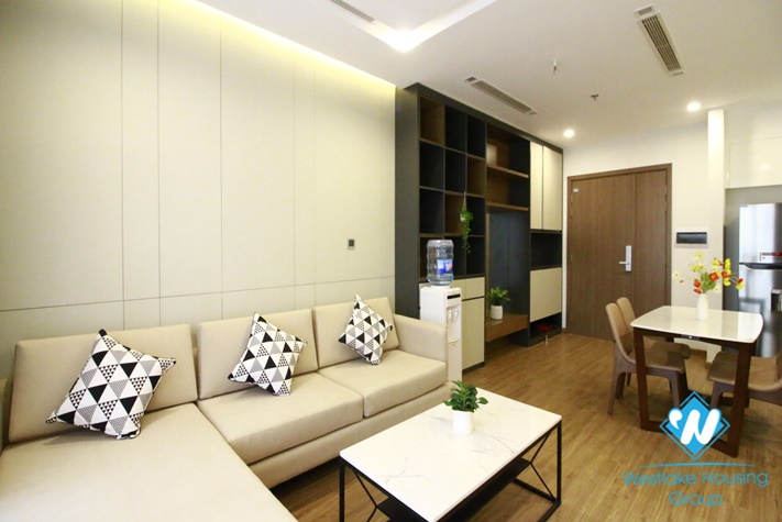  A charming and modern  high floor  apartment in Vinhome Metropolis Tower, Ba Dinh, Hanoi